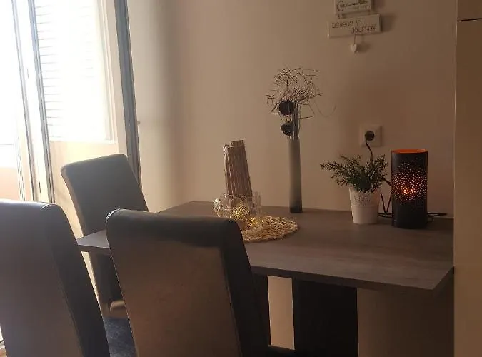 Apartment By The Sea Privlaka, Zadar - 14816 *